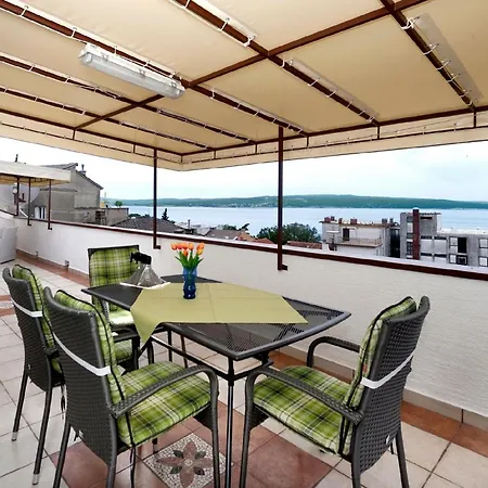 Ideale In Mit Garten, Terrasse Und Grill *